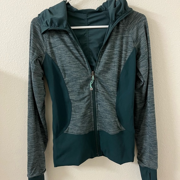 Lululemon In Flux Reversible Zip Green Jacket Size 4 - Picture 4 of 6